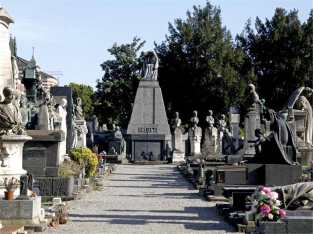Milano, sicurezza del Cimitero Monumentale: sì alla videosorveglianza