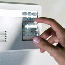 Sicurezza “compulsiva”: come acquistare sicurezza senza prendere abbagli