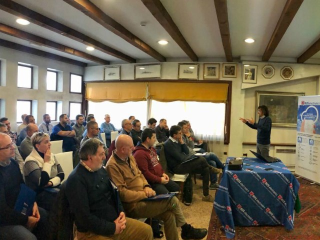 Vendere o morire? Nel corso AVS, una svolta nella strategia di vendita degli operatori di sicurezza  