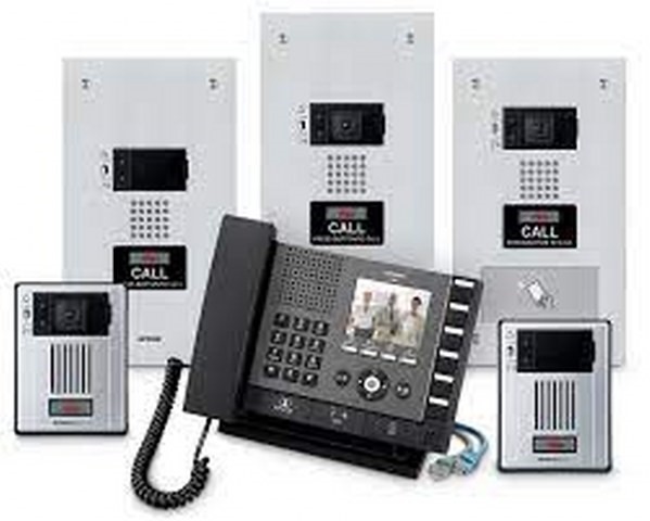 AIPHONE: sistema di interfono audio-video IP per terziario