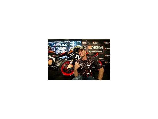 Gps Standard sponsor della scuderia Forward Racing Team per il Motomondiale 2012 