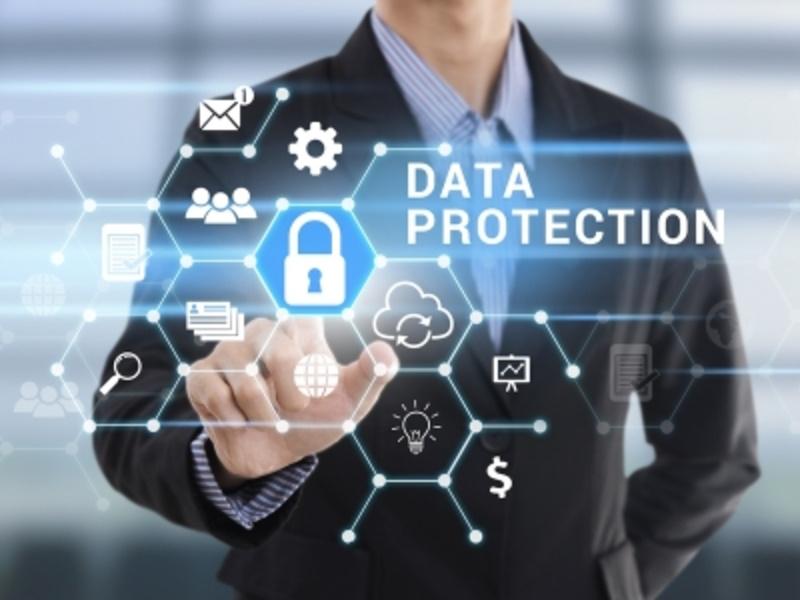 Un esperto su tre ha difficoltà a capire i colleghi con cui collabora per proteggere i dati aziendali