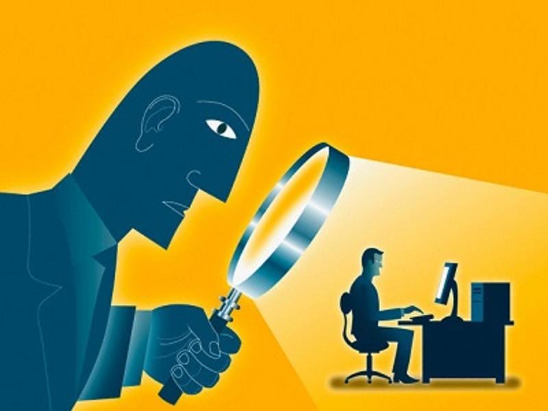 Il paradosso della privacy dei lavoratori che vengono istruiti per rispettarla mentre la loro viene violata