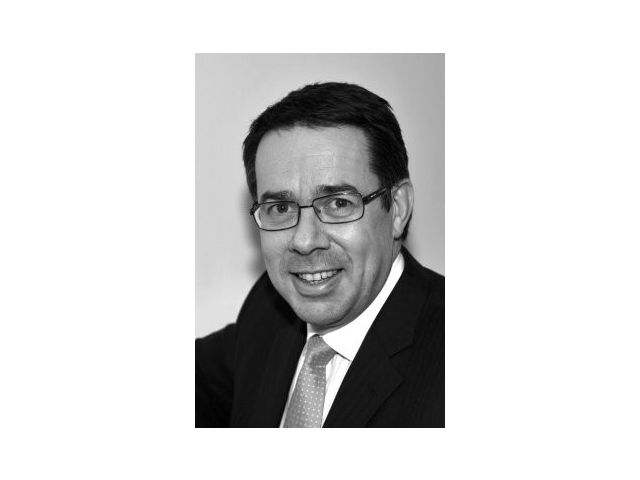 Iain Deuchars entra in ComNet mentre prosegue l’espansione del business nell’EMEA