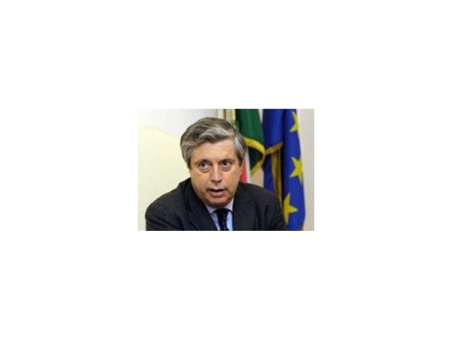 Francesco Pizzetti, Presidente dell'Autorità Garante, prospetta una decisa azione di regolamentazione del cloud