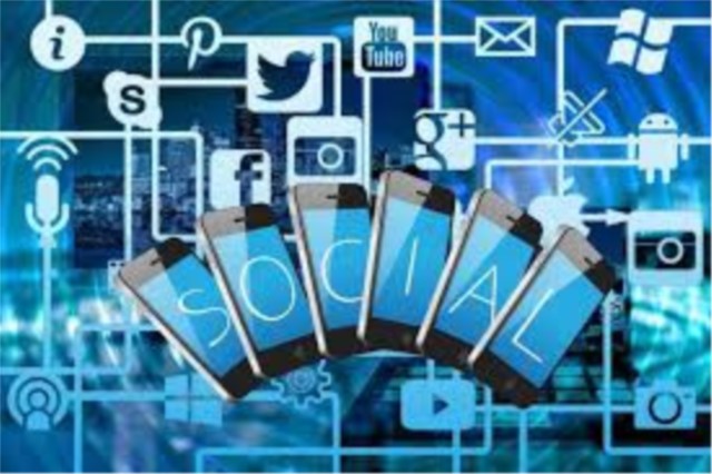 Dati personali: due terzi degli italiani non si fidano dei social network 