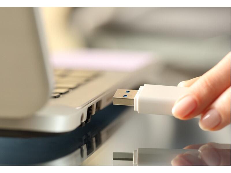 Chiavette USB, come possono infettare le aziende 